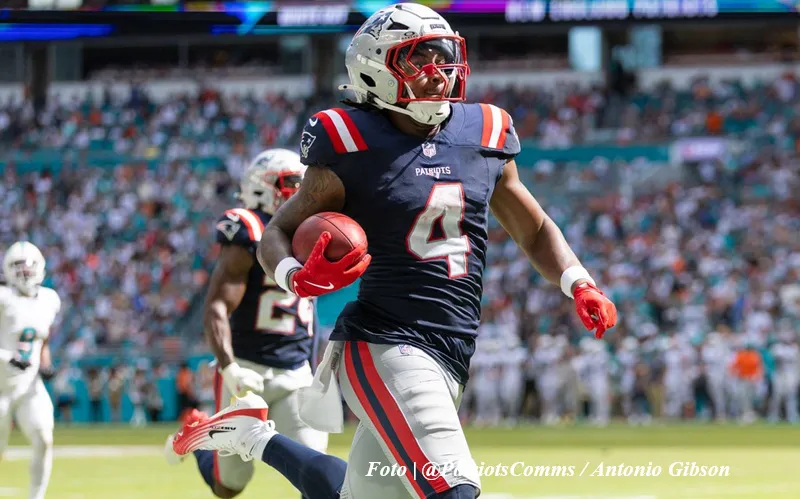 nfl_foto_@PatriotsComms_Antonio Gibson