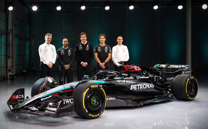 escuderia_mercedez_benz_foto_oficial_@MercedesAMGF1